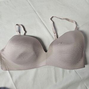 Maidenform 38B Pink Seamless Bra‎